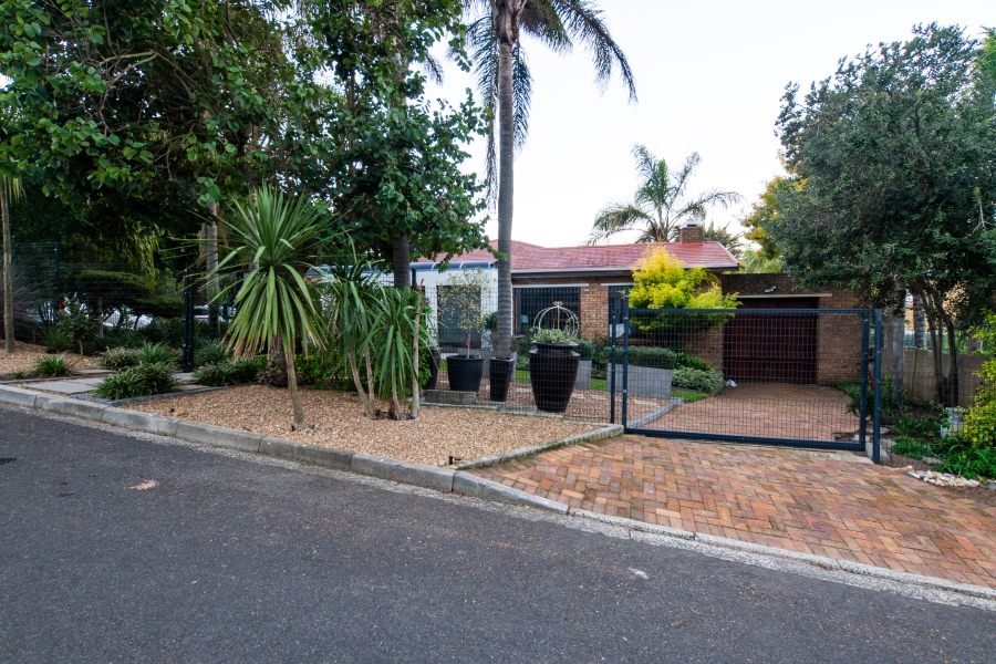 4 Bedroom Property for Sale in Aurora Western Cape